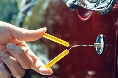 community Locksmith Store Romulus, MI 734-309-7453 - broken-key-extraction