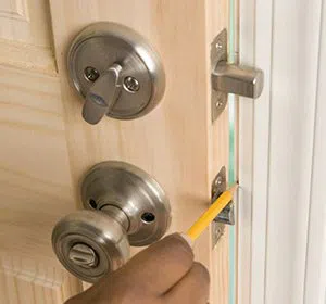 community Locksmith Store Romulus, MI 734-309-7453 - unlock-door